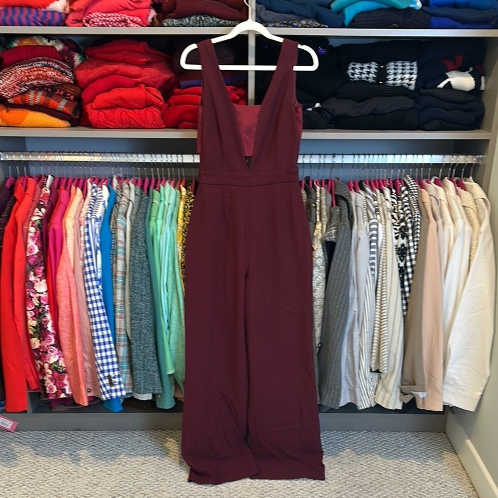 Gianni Bini burgundy sleeveless cutout back zipper/snap jumpsuit size 2 NWT
